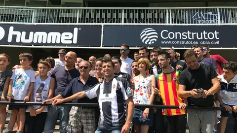 Dealbert presentado en Castalia Dealbert presentado en Castalia