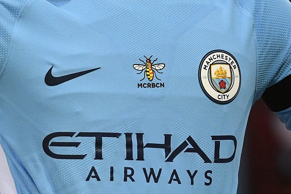 El Manchester City realizó un homenaje a las víctimas de los atentados en Cataluña El Manchester City realizó un homenaje a las víctimas de los atentados en Cataluña
