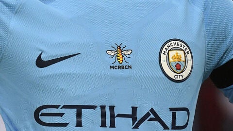 La camiseta del City para homenajear a las v&iacute;ctimas de los atentados en Catalu&ntilde;a