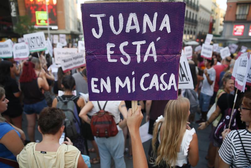 Juana Rivas no acude al juzgado, pero traslada que continúa "protegiendo" a sus hijos Juana Rivas no acude al juzgado, pero traslada que continúa "protegiendo" a sus hijos