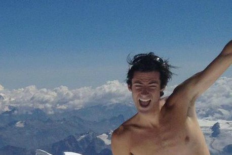 La última locura de Kilian Jornet: protesta con un desnudo integral en la cima del Mont Blanc La última locura de Kilian Jornet: protesta con un desnudo integral en la cima del Mont Blanc