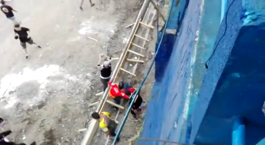 Conmoción en Costa Rica: un ultra intenta matar a otro con una piedra en una batalla campal Conmoción en Costa Rica: un ultra intenta matar a otro con una piedra en una batalla campal