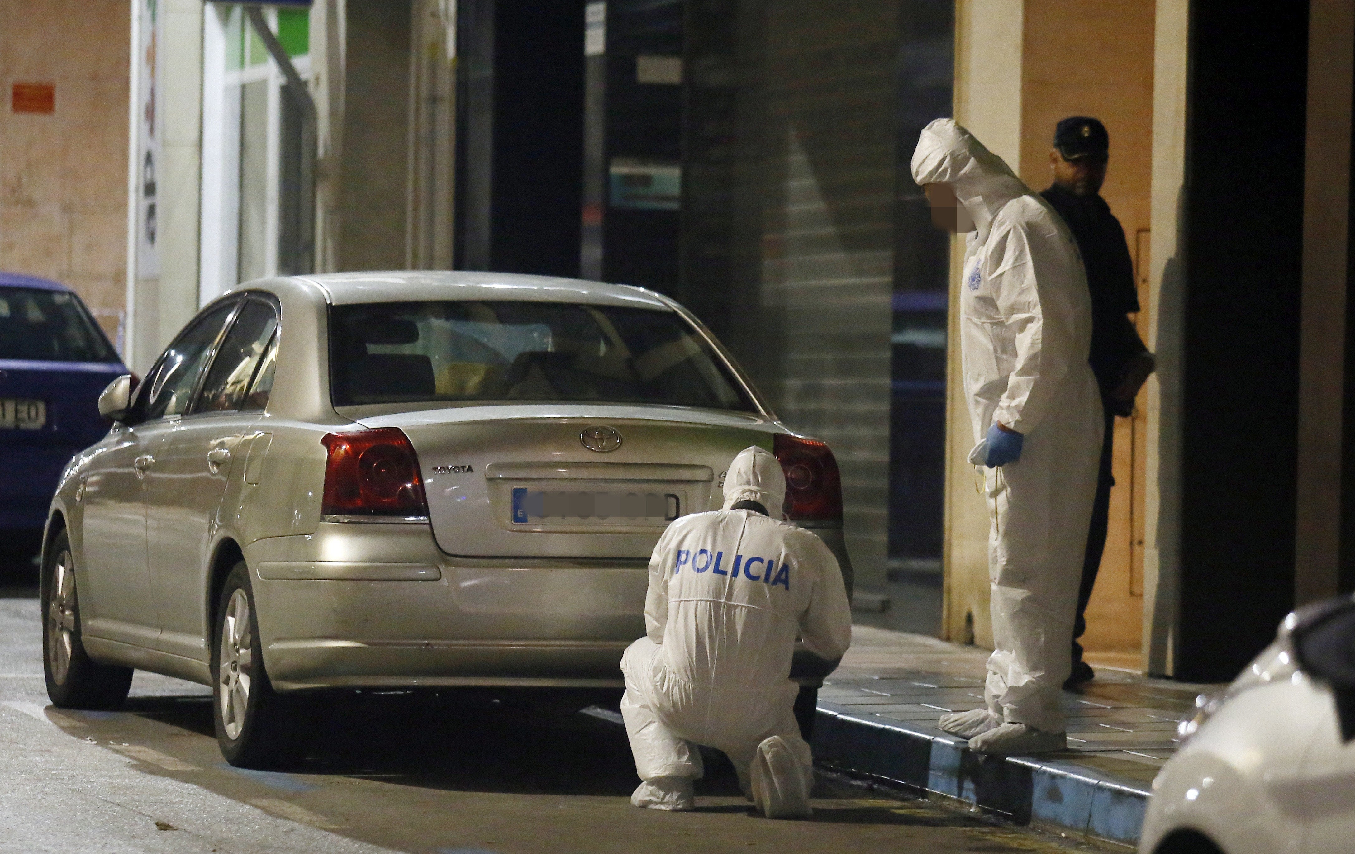 Asesinan a un niño de ocho años y agreden a la novia del padre del menor en Elda Asesinan a un niño de ocho años y agreden a la novia del padre del menor en Elda