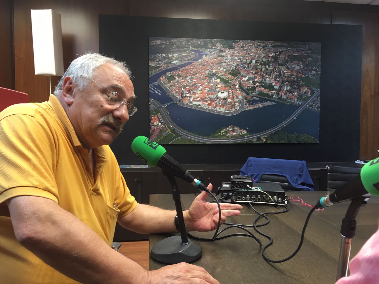 Mosquera: "Os concellos teñen que dar un paso adiante na xestión dos seus residuos con novas ordenanzas que bonifiquen á cidadanía" Mosquera: "Os concellos teñen que dar un paso adiante na xestión dos seus residuos con novas ordenanzas que bonifiquen á cidadanía"