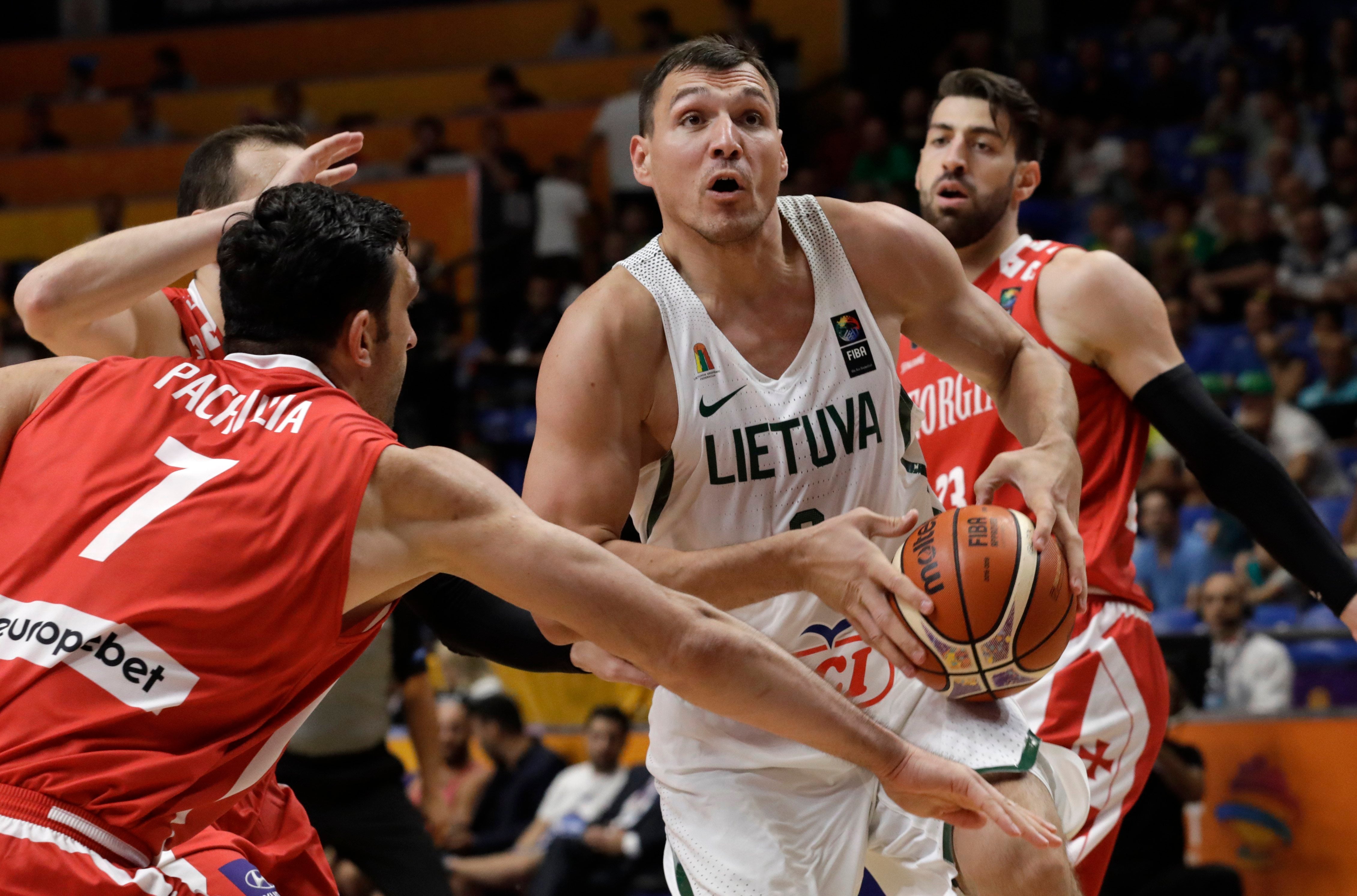 Francia y Lituania empiezan con derrota en el Eurobasket Francia y Lituania empiezan con derrota en el Eurobasket