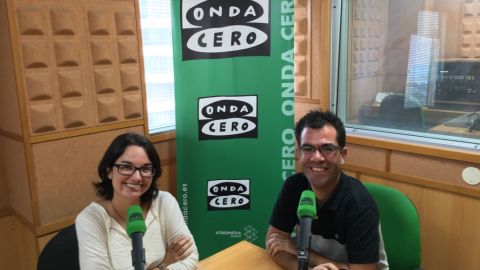 Thal&iacute;a Rodr&iacute;guez y Fernando Castellano. Onda Cero Canarias. Informativos