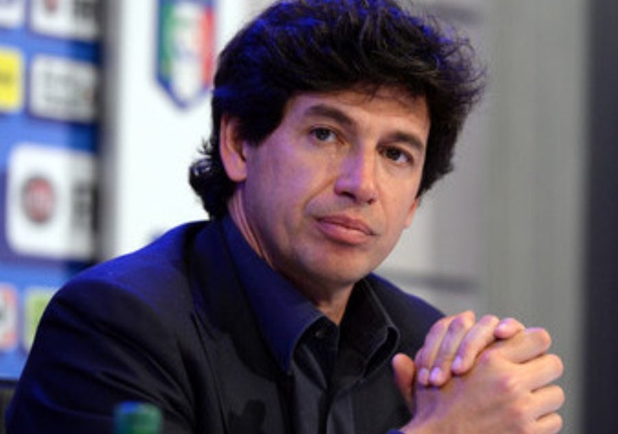 Demetrio Albertini: "Creo que este partido será complicado tanto para España como para Italia" Demetrio Albertini: "Creo que este partido será complicado tanto para España como para Italia"