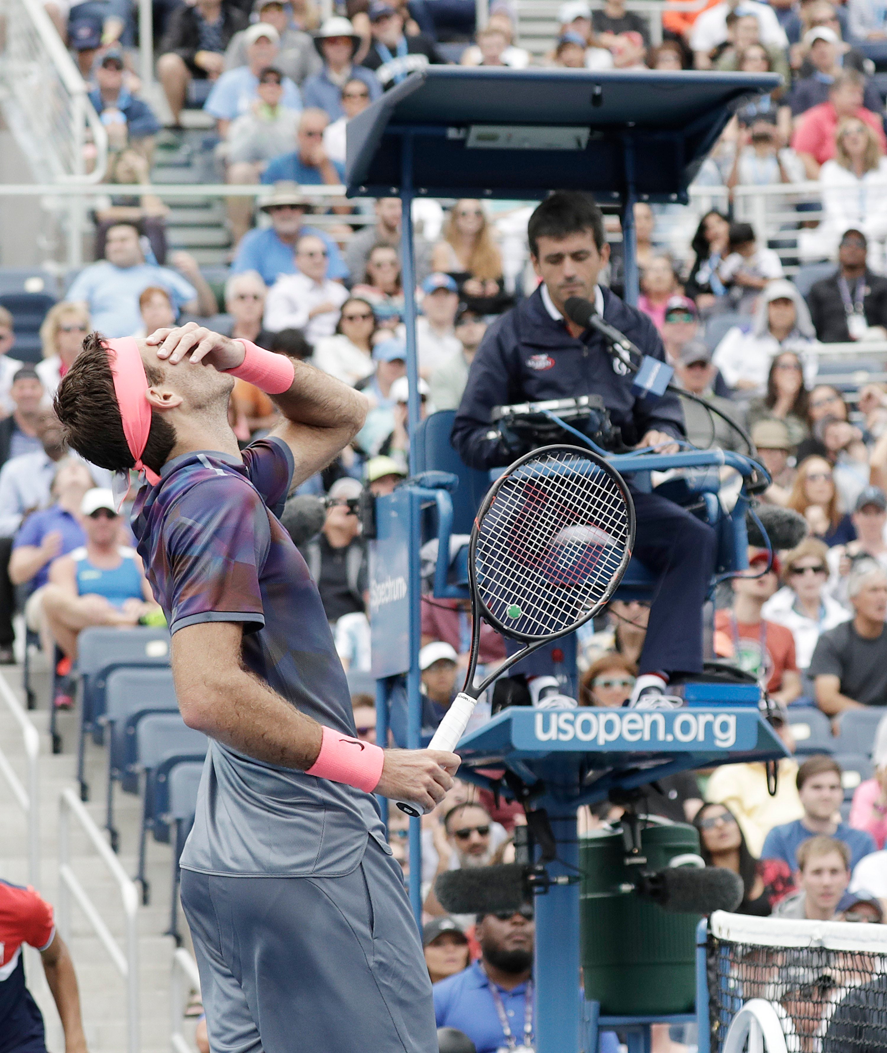 Del Potro pasa a octavos de final tras vencer a Bautista Del Potro pasa a octavos de final tras vencer a Bautista