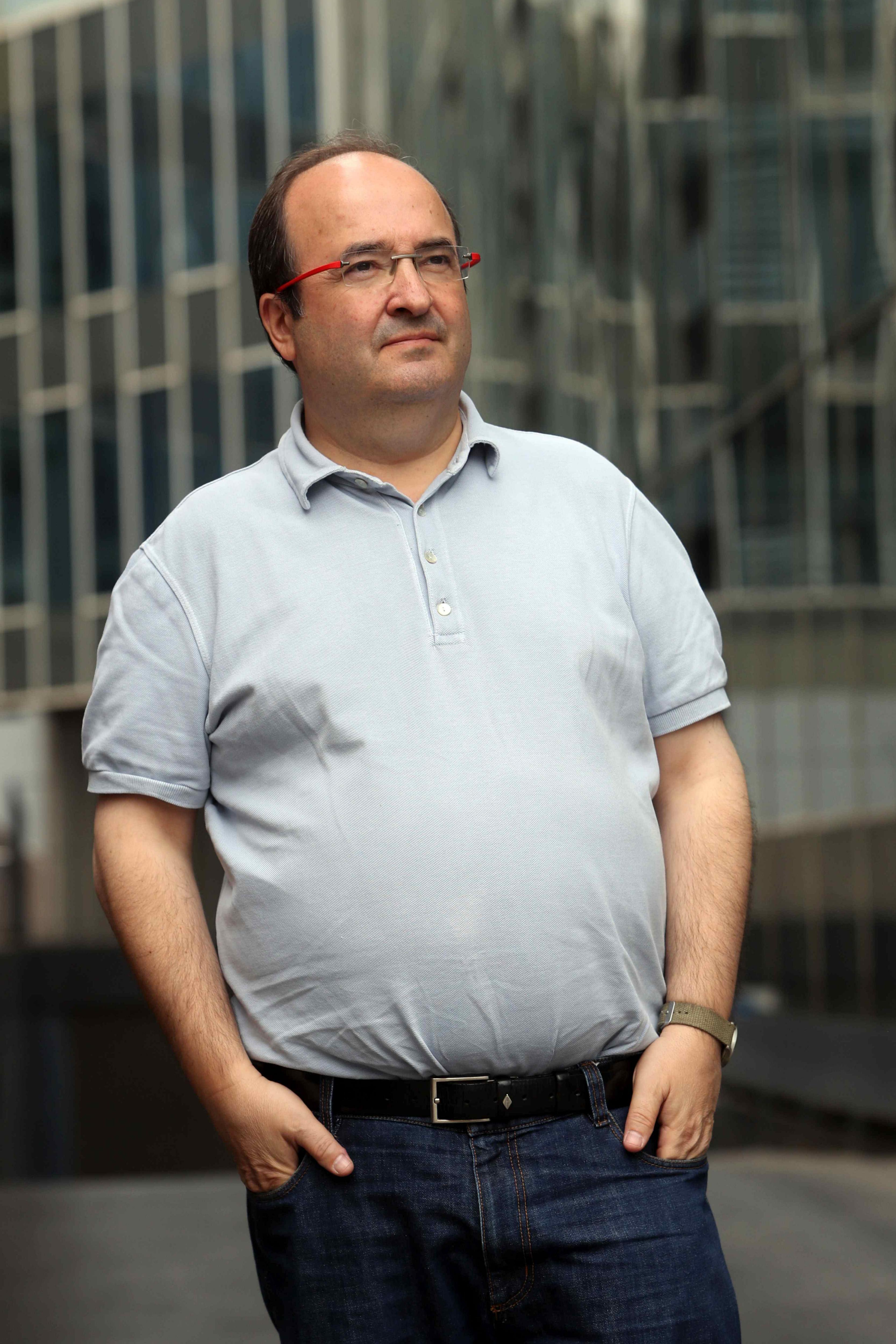 Iceta, sobre el referéndum ilegal: "Colau nos ha asegurado que Barcelona no se saltará la ley en el 1-O" Iceta, sobre el referéndum ilegal: "Colau nos ha asegurado que Barcelona no se saltará la ley en el 1-O"