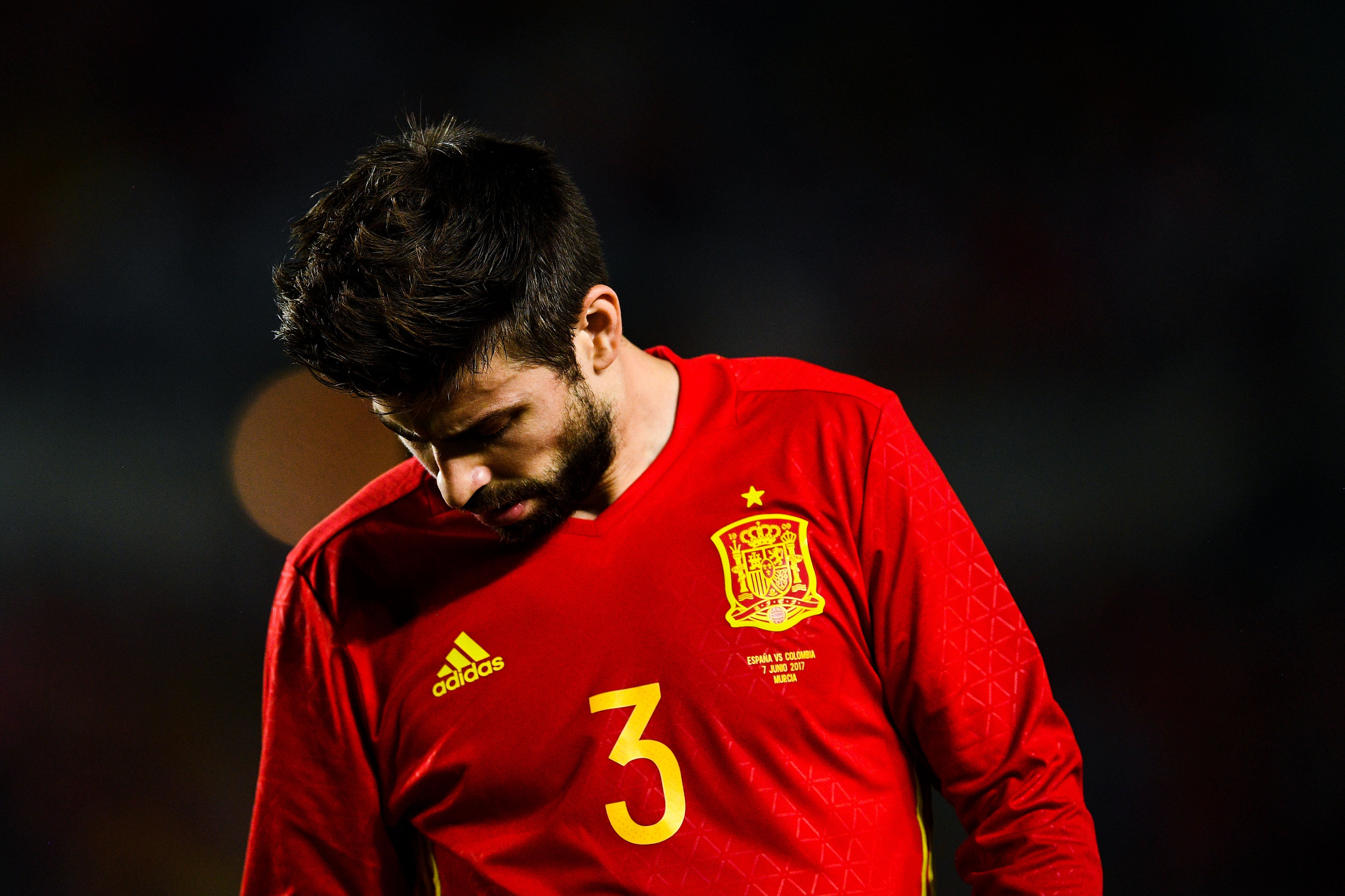 Más pitos que aplausos para Piqué en el Santiago Bernabéu ante Italia Más pitos que aplausos para Piqué en el Santiago Bernabéu ante Italia