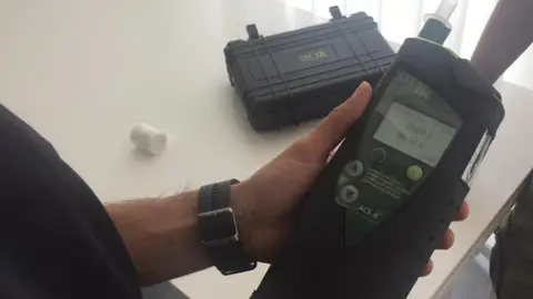 Etilómetro de última generación adquirido por la Policía Local de Elche Etilómetro de última generación adquirido por la Policía Local de Elche