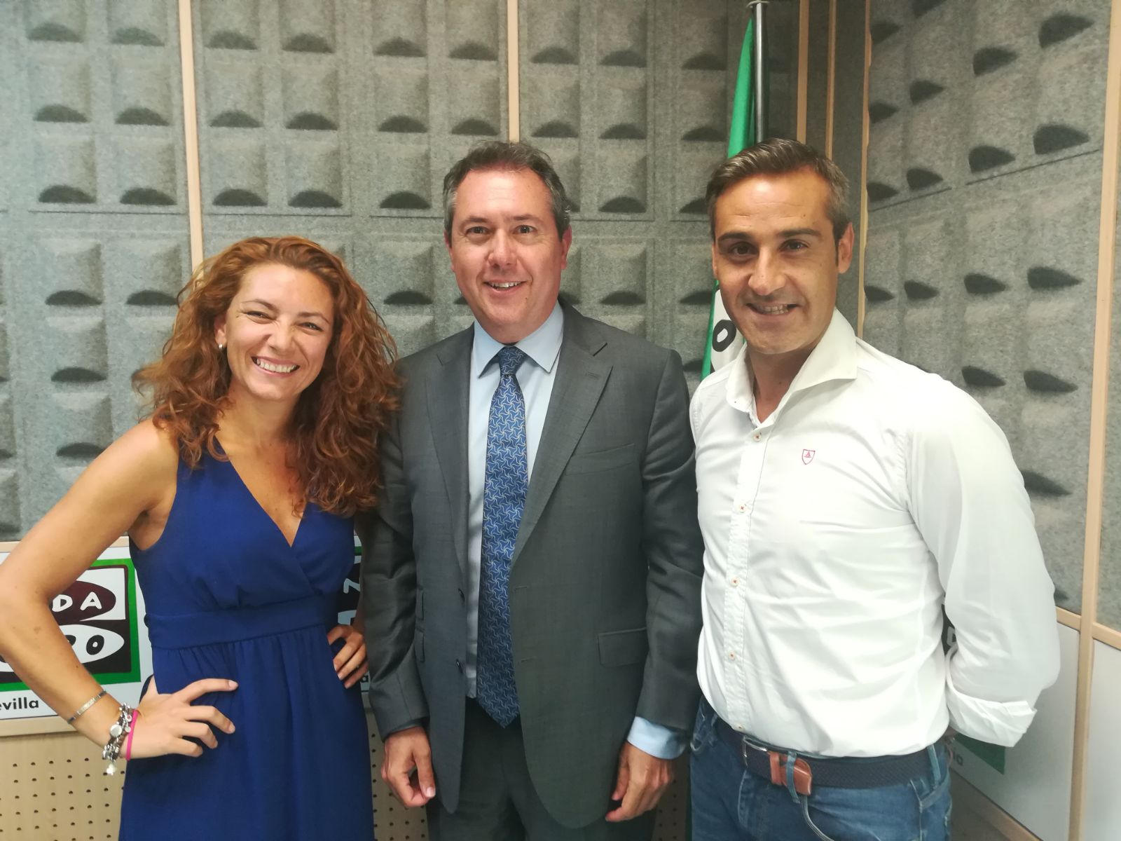 Aquí podrás escuchar la entrevista que hoy tuvimos con Juan Espadas en el programa Sevilla en la Onda. Aquí podrás escuchar la entrevista que hoy tuvimos con Juan Espadas en el programa Sevilla en la Onda.