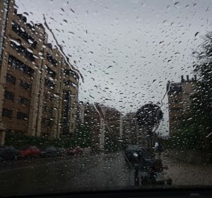 El norte y nordeste de la Península amanecerán este lunes 4 de septiembre con los cielos nubosos y con precipitaciones El norte y nordeste de la Península amanecerán este lunes 4 de septiembre con los cielos nubosos y con precipitaciones
