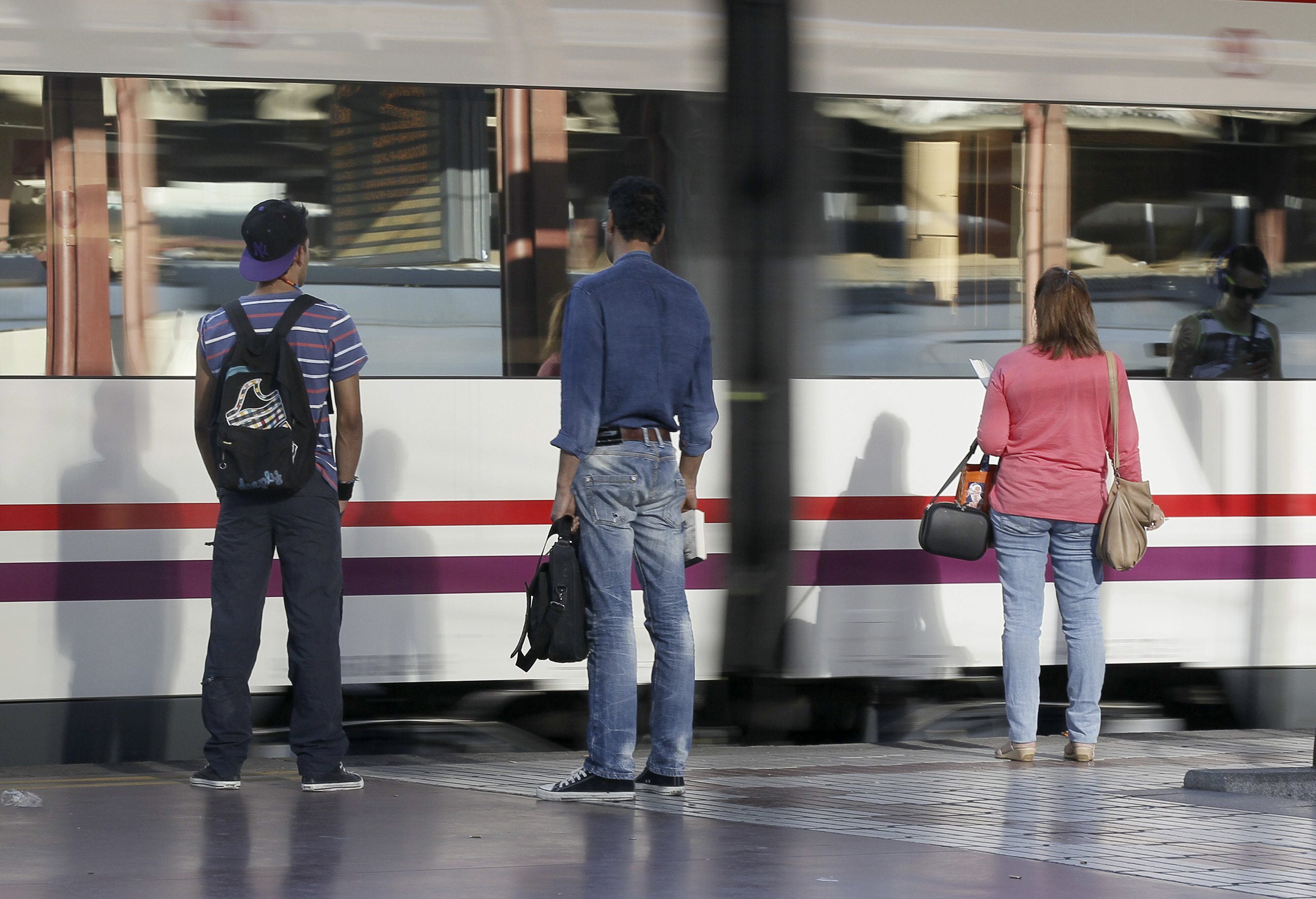 Nuevas cancelaciones en los trenes de Cercanías RENFE por la huelga convocada por CCOO Nuevas cancelaciones en los trenes de Cercanías RENFE por la huelga convocada por CCOO
