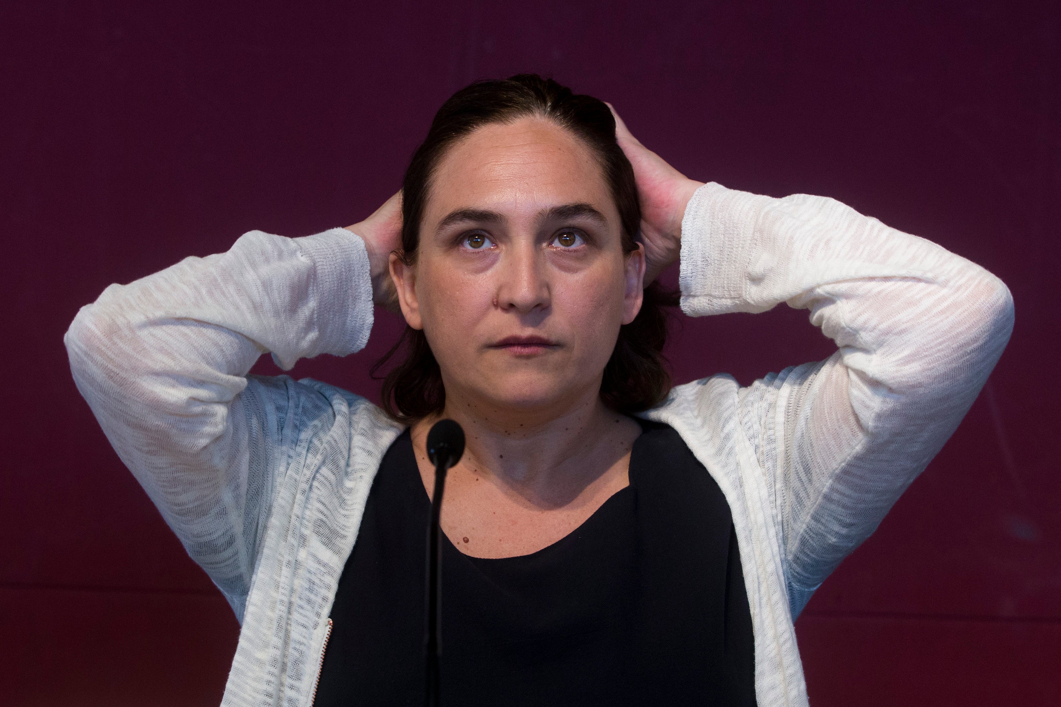 Ada Colau paraliza la cesión de colegios para el 1-O a la espera de garantías Ada Colau paraliza la cesión de colegios para el 1-O a la espera de garantías