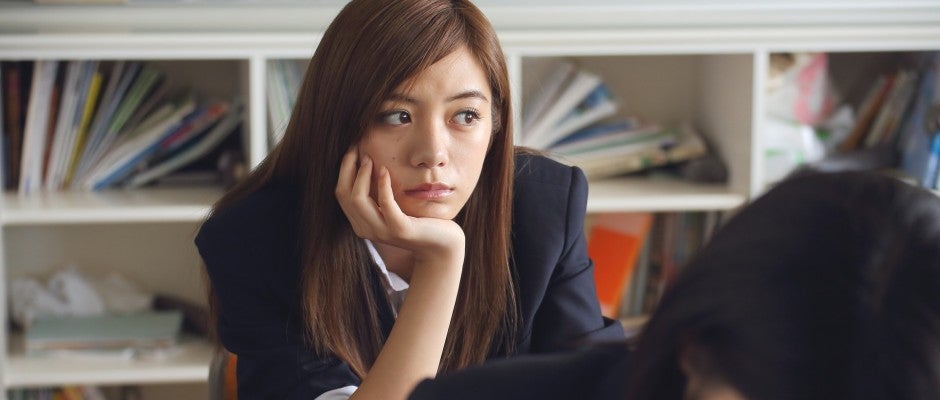 Una joven japonesa demanda a su instituto por prohibirle la asistencia si no se tiñe el pelo de negro Una joven japonesa demanda a su instituto por prohibirle la asistencia si no se tiñe el pelo de negro