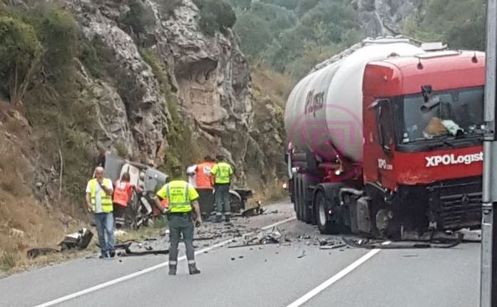 La plataforma N-I se plantea endurecer sus movilizaciones La plataforma N-I se plantea endurecer sus movilizaciones