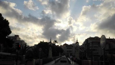 Cielo nuboso en Elche.