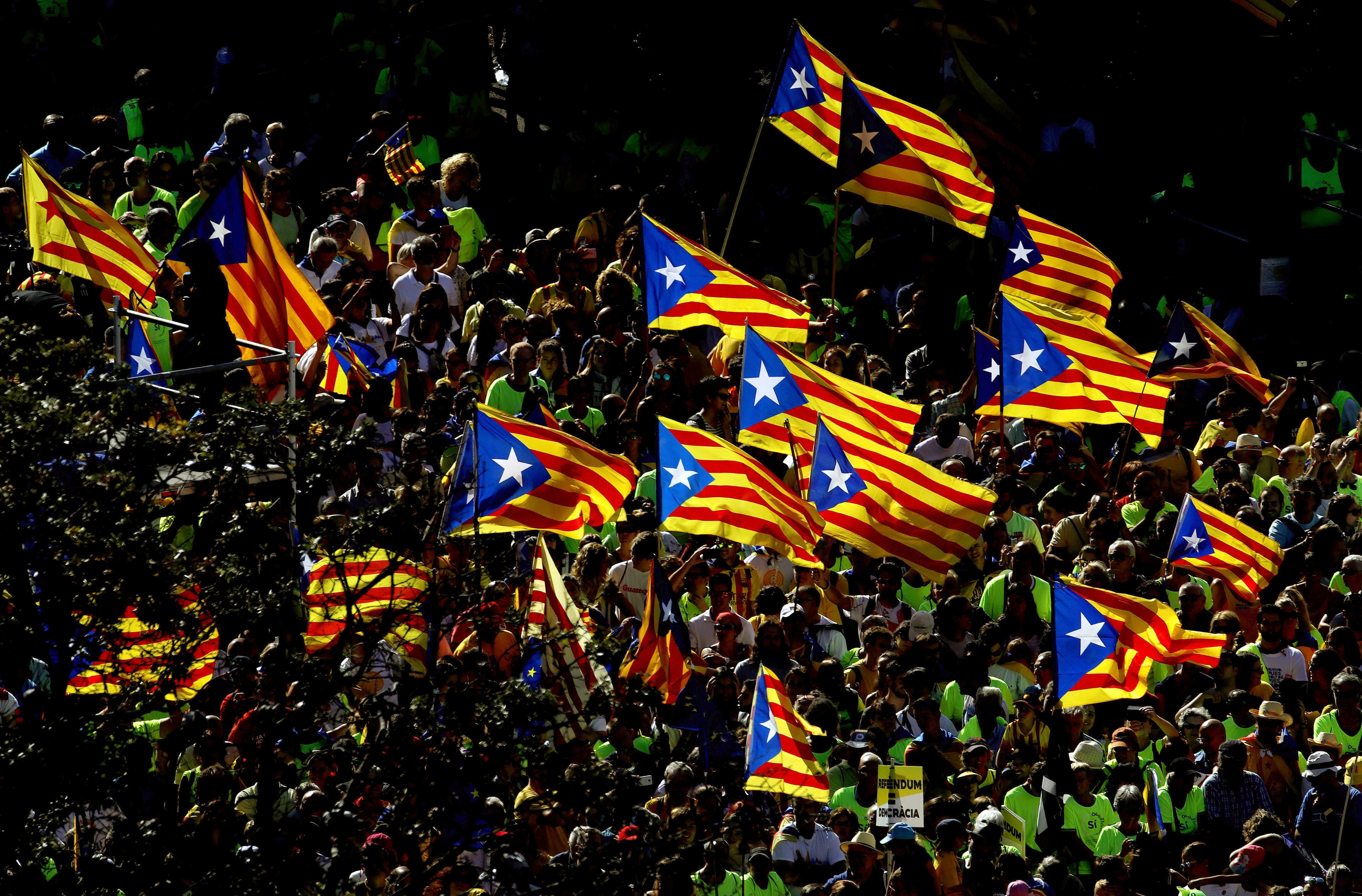 La marcha independentista en Barcelona finaliza al grito de "Votaremos el 1-O" La marcha independentista en Barcelona finaliza al grito de "Votaremos el 1-O"