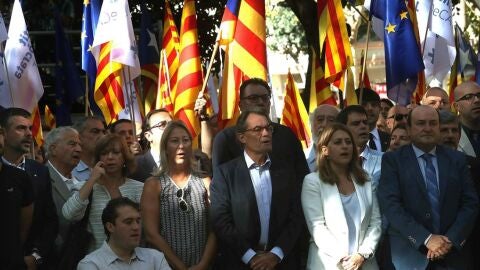 Artur Mas junto a los dirigentes del PDECAT, Marta Pascal y David Bonvehi