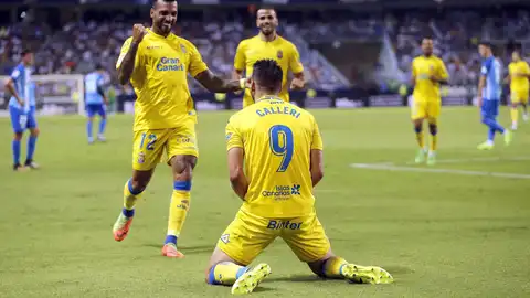 Los jugadores de Las Palmas celebran un gol ante el Málaga Los jugadores de Las Palmas celebran un gol ante el Málaga
