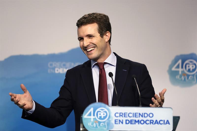 Pablo Casado dice que Colau juró cumplir la ley y que el Estado "no escatimará esfuerzos" para penalizar al que delinca Pablo Casado dice que Colau juró cumplir la ley y que el Estado "no escatimará esfuerzos" para penalizar al que delinca