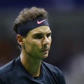 Rafa Nadal, con gesto serio durante un partido Rafa Nadal, con gesto serio durante un partido