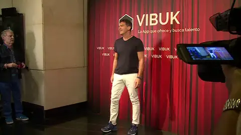 Antonio Banderas presenta Vibuk, una red social orientada al talento artístico y al empleo Antonio Banderas presenta Vibuk, una red social orientada al talento artístico y al empleo
