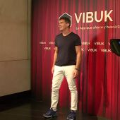 Antonio Banderas presenta Vibuk, una red social orientada al talento artístico y al empleo