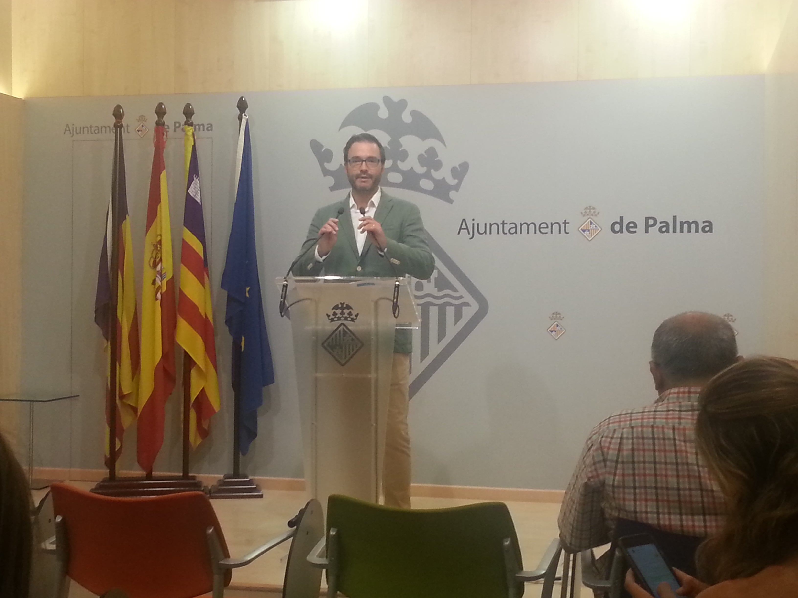 El Ayuntamiento de Palma quiere dar licencias de obras menores antes de 3 meses y 5, en caso de obras mayores. El Ayuntamiento de Palma quiere dar licencias de obras menores antes de 3 meses y 5, en caso de obras mayores.