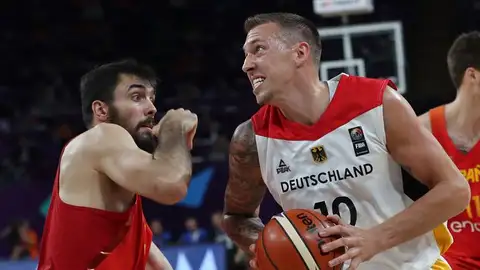 Pierre Oriola, en el partido ante Alemania. Pierre Oriola, en el partido ante Alemania.