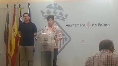 Susana Moll, regidora de educación y Rodrigo Romero, regidor de infraestructuras de Cort AYUNTAMIENTO DE PALMA