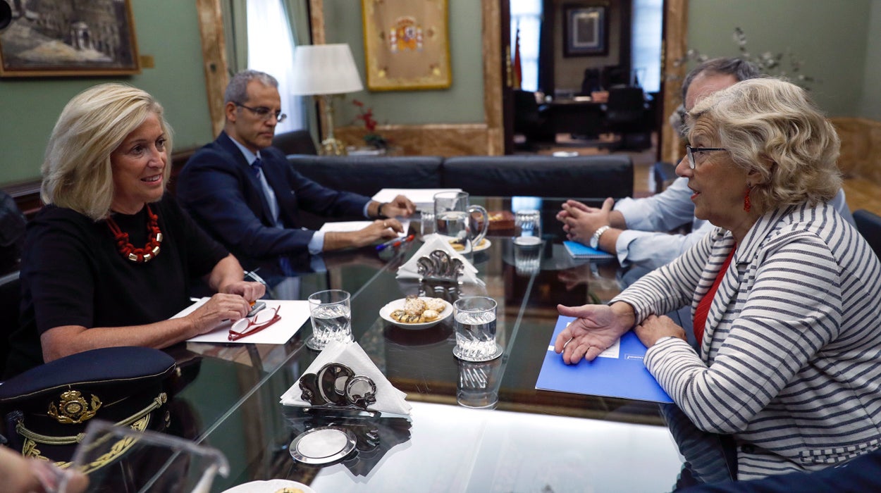 Más bolardos y un mapa de las zonas concurridas en Madrid, como medidas contra atentados Más bolardos y un mapa de las zonas concurridas en Madrid, como medidas contra atentados