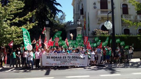 Protesta contra el aumento de la jornada laboral