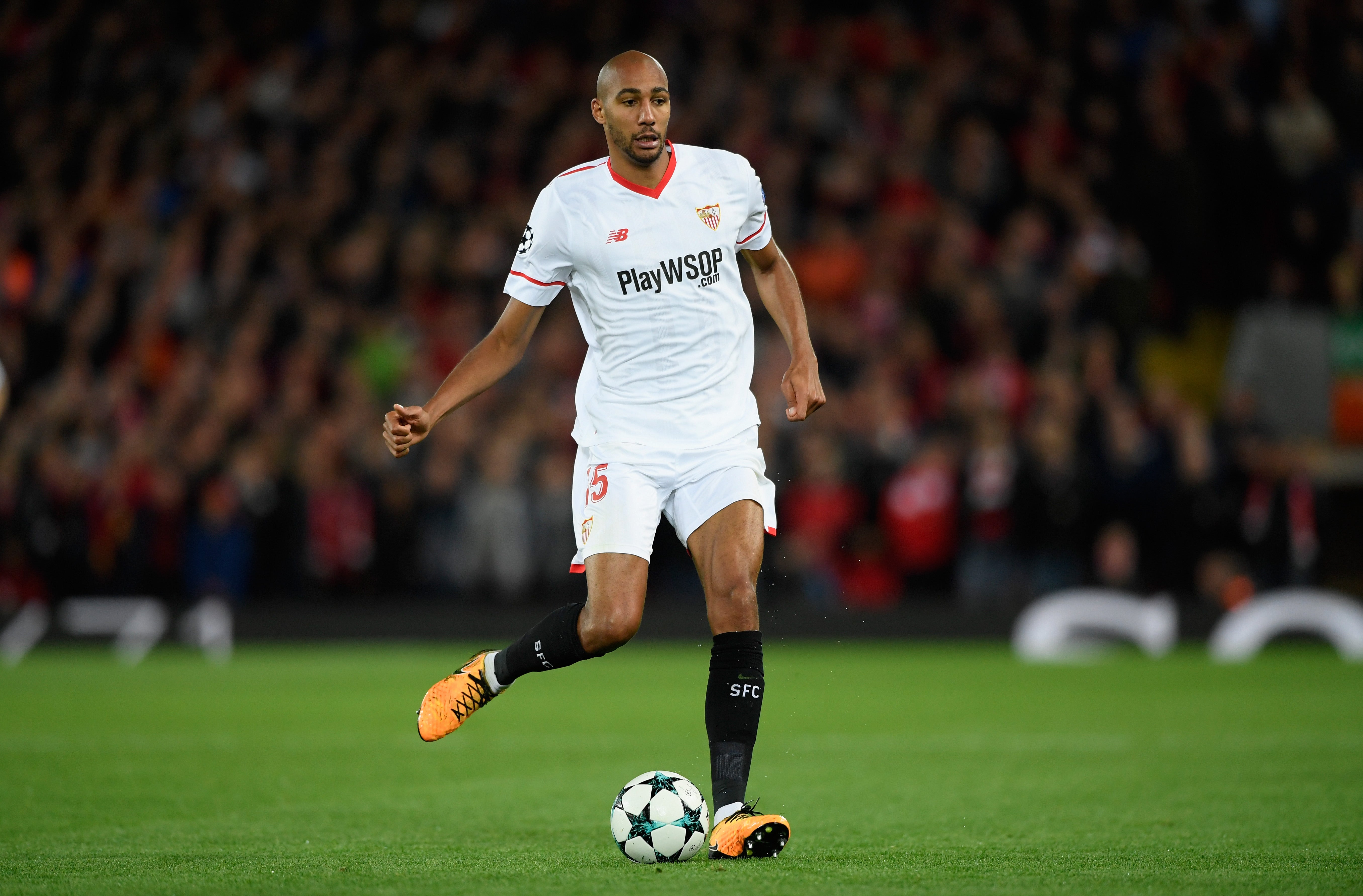 N'Zonzi se marchó del Pizjuán en el descanso del partido ante el Liverpool tras discutir con Berizzo N'Zonzi se marchó del Pizjuán en el descanso del partido ante el Liverpool tras discutir con Berizzo