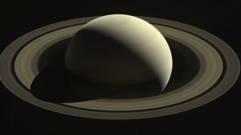 Imagen captada por la sonda Cassini que muestra el planeta Saturno