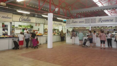 Puestos abiertos en la primera planta del Mercado Central de Elche