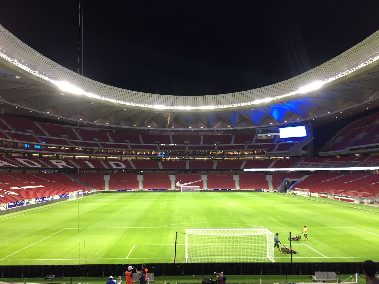 Se alquila un colchón hinchable por 1.200 euros al lado del Wanda Metropolitano Se alquila un colchón hinchable por 1.200 euros al lado del Wanda Metropolitano