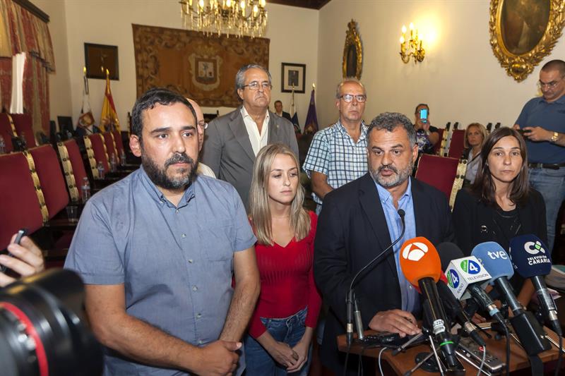 El Ayuntamiento de La Laguna reprueba al edil machista y lo denuncia ante el fiscal El Ayuntamiento de La Laguna reprueba al edil machista y lo denuncia ante el fiscal