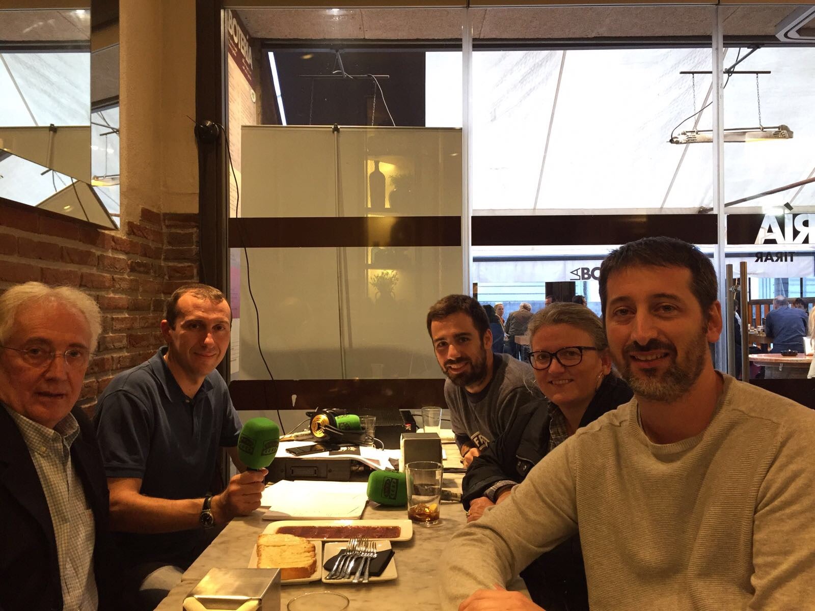 De tu blusa y tu bandera. 15/09/2017 De tu blusa y tu bandera. 15/09/2017