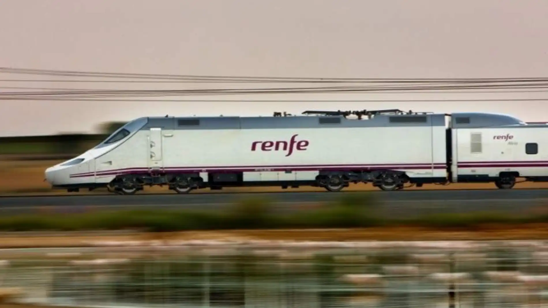 Uno de los trenes con los que opera Renfe