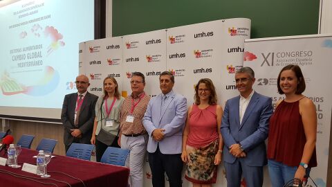 La consellera de Agricultura y Medio Ambiente en la UMH de Elche