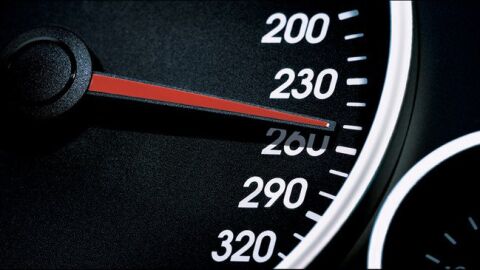 Veloc&iacute;metro a 260km/h