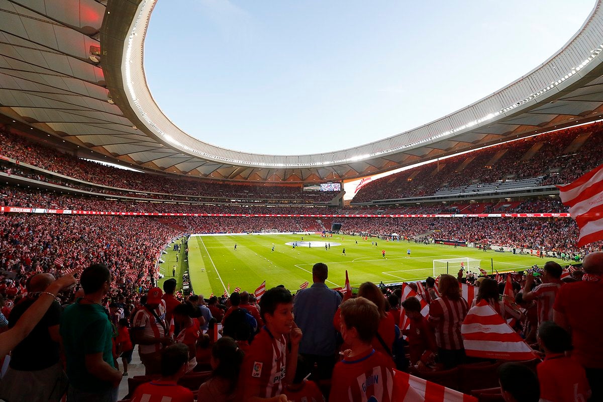 <p>La UEFA sanciona al Atlético de Madrid con el cierre parcial del Metropolitano en el próximo partido de Champions</p> <p>La UEFA sanciona al Atlético de Madrid con el cierre parcial del Metropolitano en el próximo partido de Champions</p>