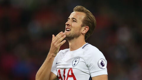 Harry Kane lamenta una ocasi&oacute;n fallada con el Tottenham
