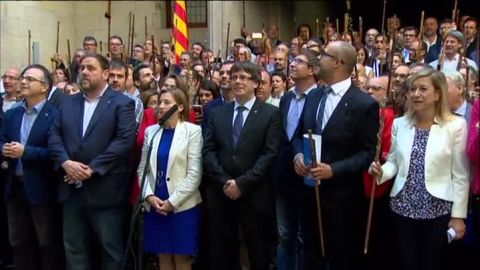 Los alcaldes catalanes apoyan a Puigdemont