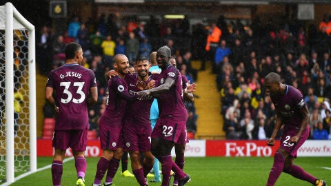 Los jugadores del Manchester City celebran un gol