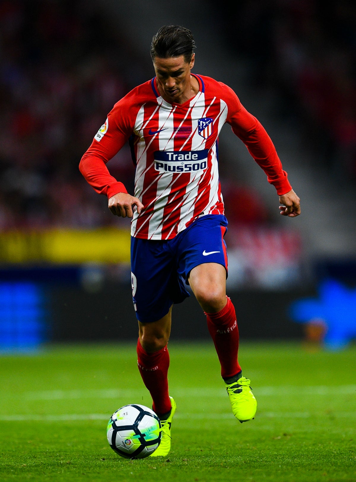 Fernando Torres: "Mi mayor triunfo es vestir esta camiseta delante de esta afición" Fernando Torres: "Mi mayor triunfo es vestir esta camiseta delante de esta afición"