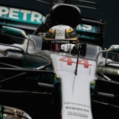 Lewis Hamilton, en su monoplaza