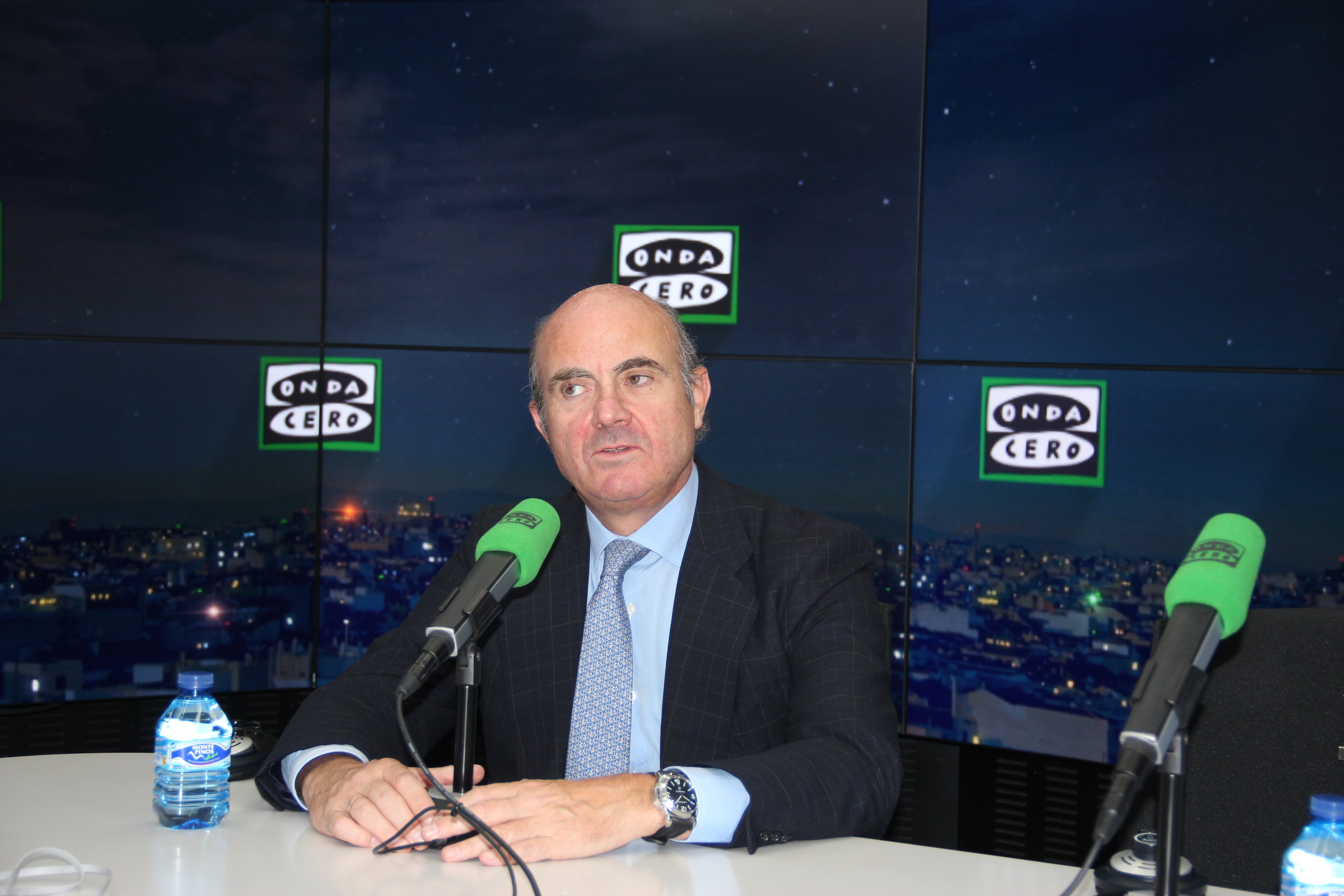 Entrevista completa de David del Cura a Luis de Guindos en La Brújula Entrevista completa de David del Cura a Luis de Guindos en La Brújula